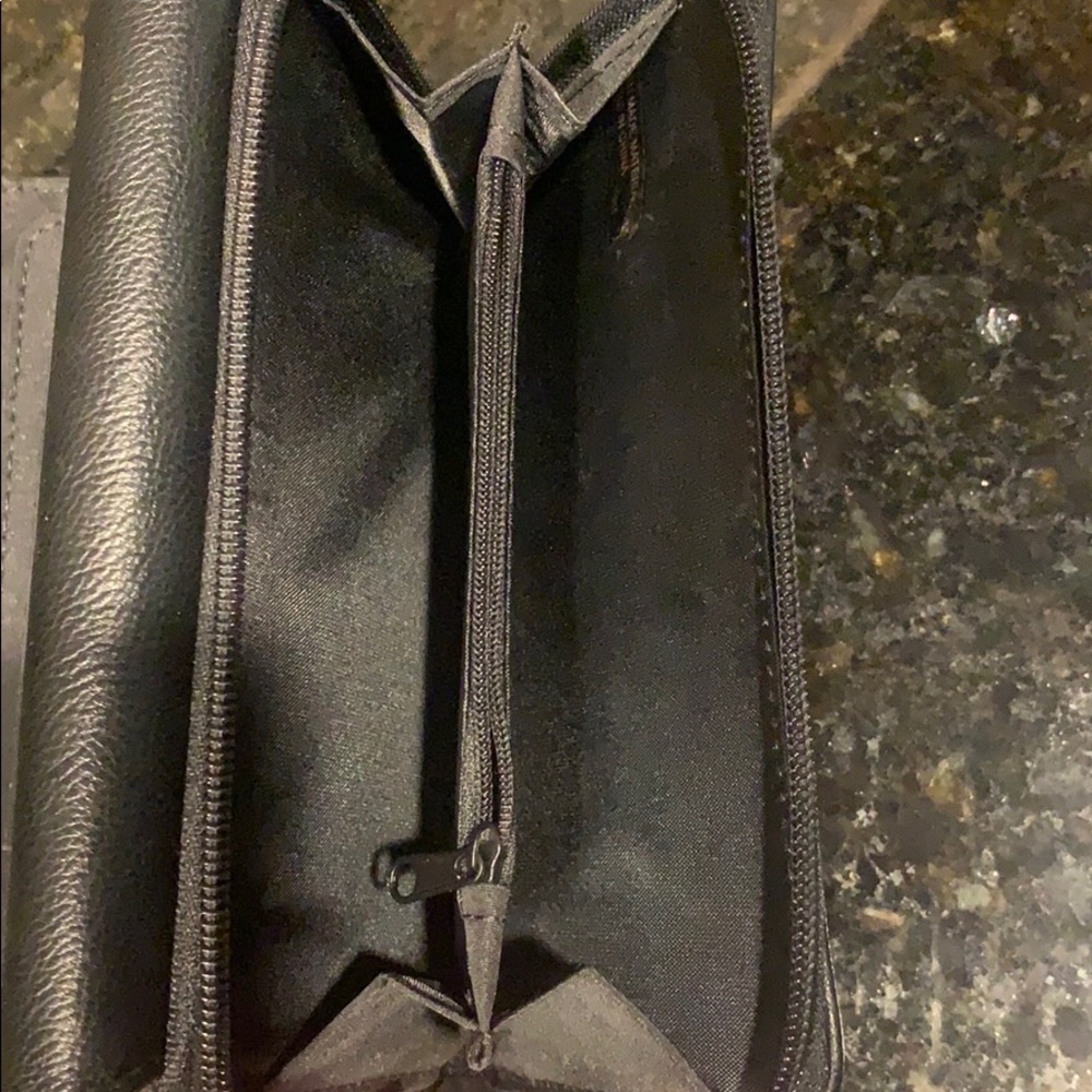 Black Wallet - Picture 5 of 5